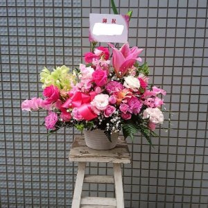 お祝い用生花アレジメント